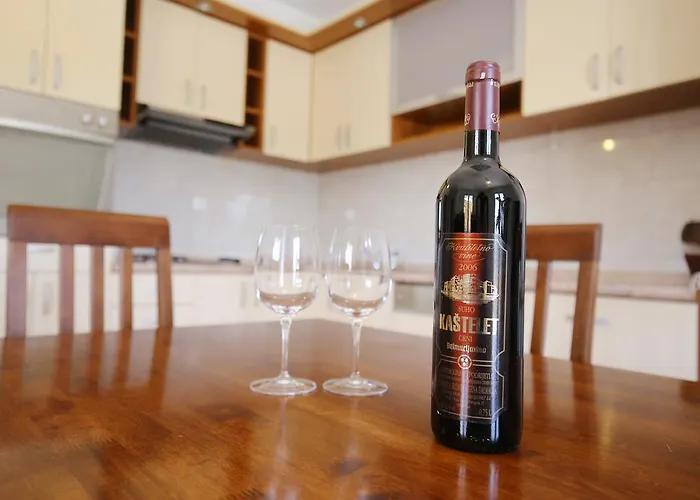 Βίλα Zvizda Ζαντάρ