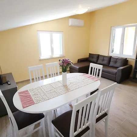 빌라 Zvizda 자다르